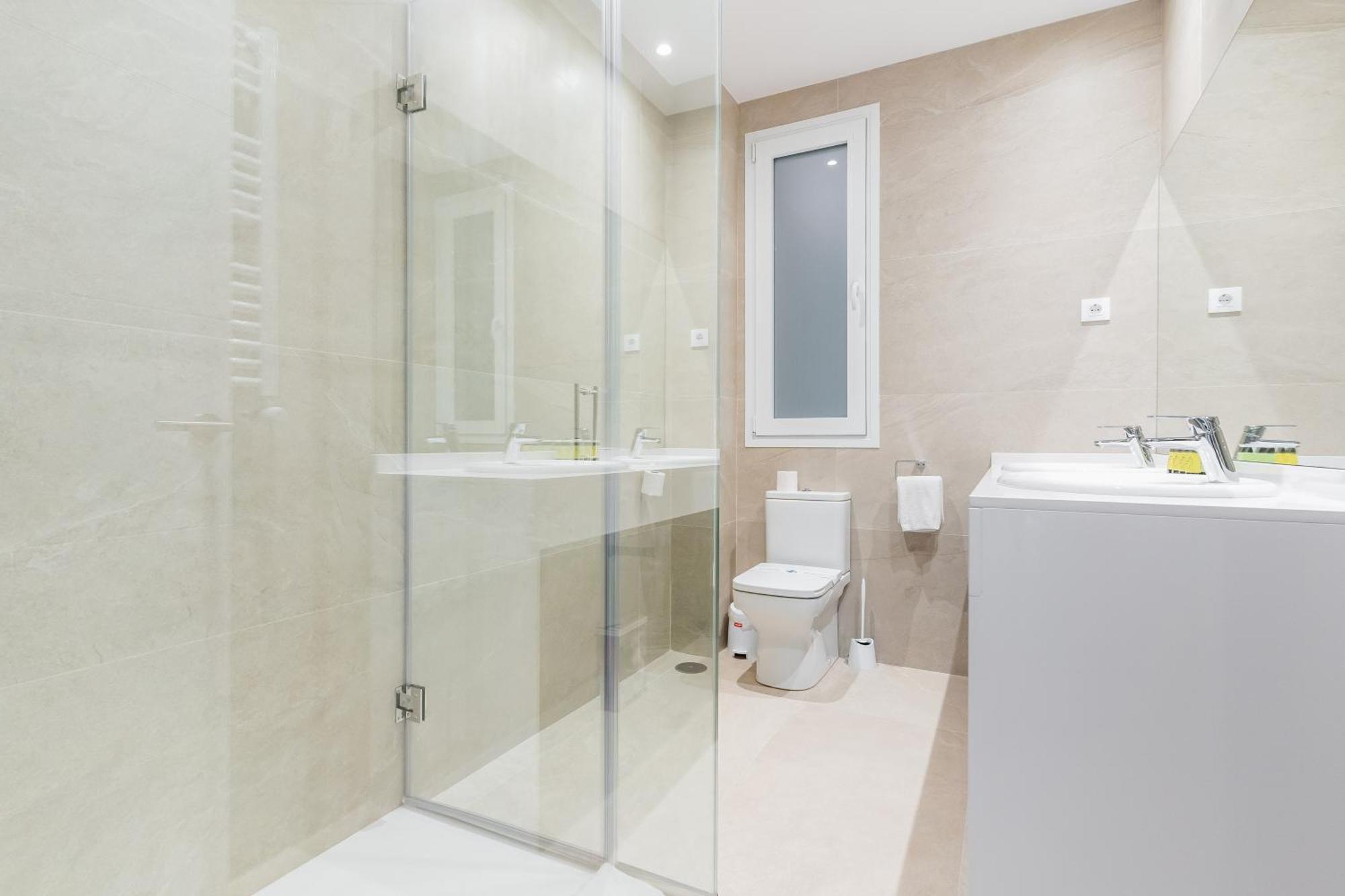 Stylish -4bedrooms 2bathrooms-salamanca Appartement
