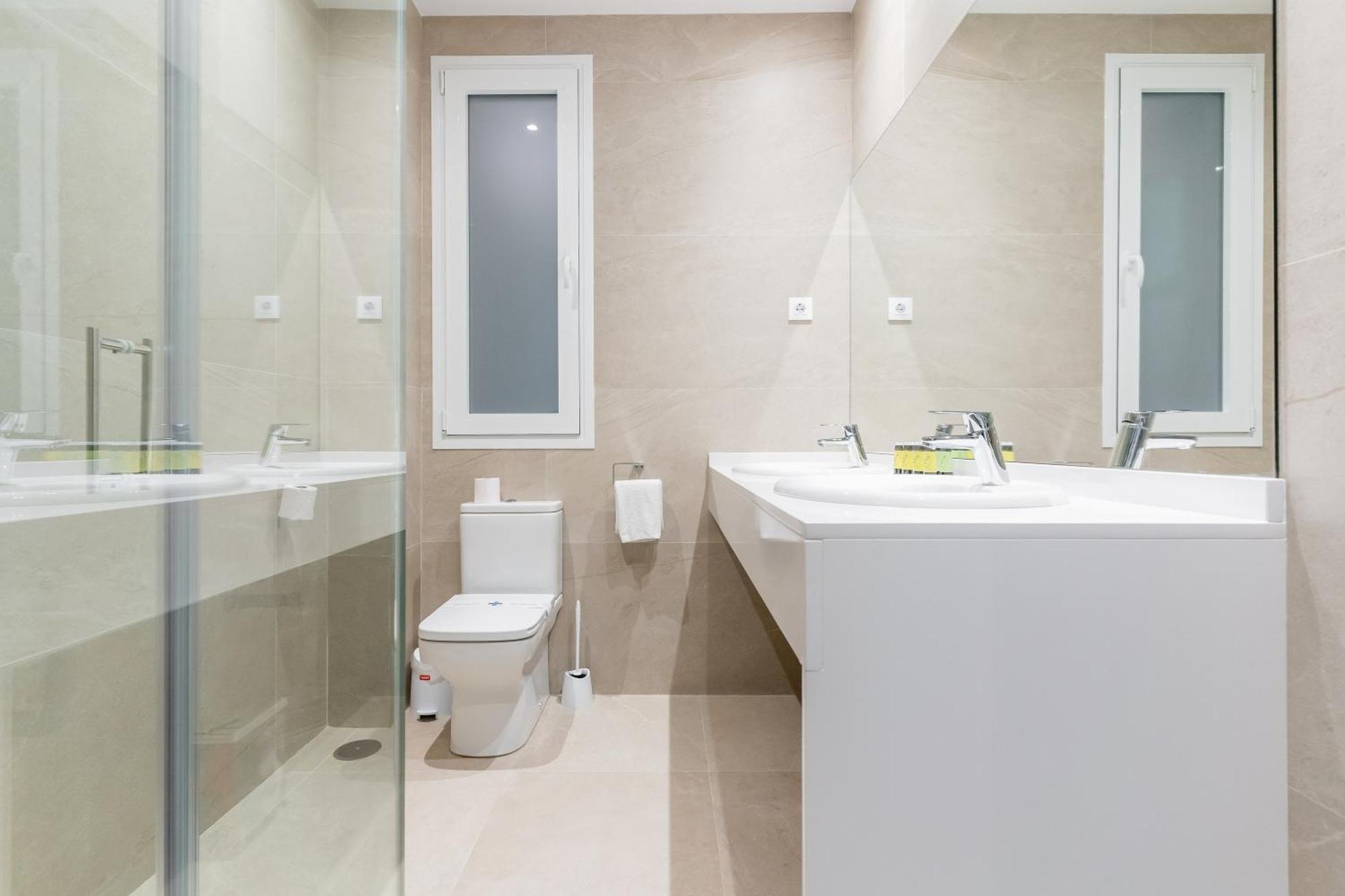 Appartement Stylish -4bedrooms 2bathrooms-salamanca *